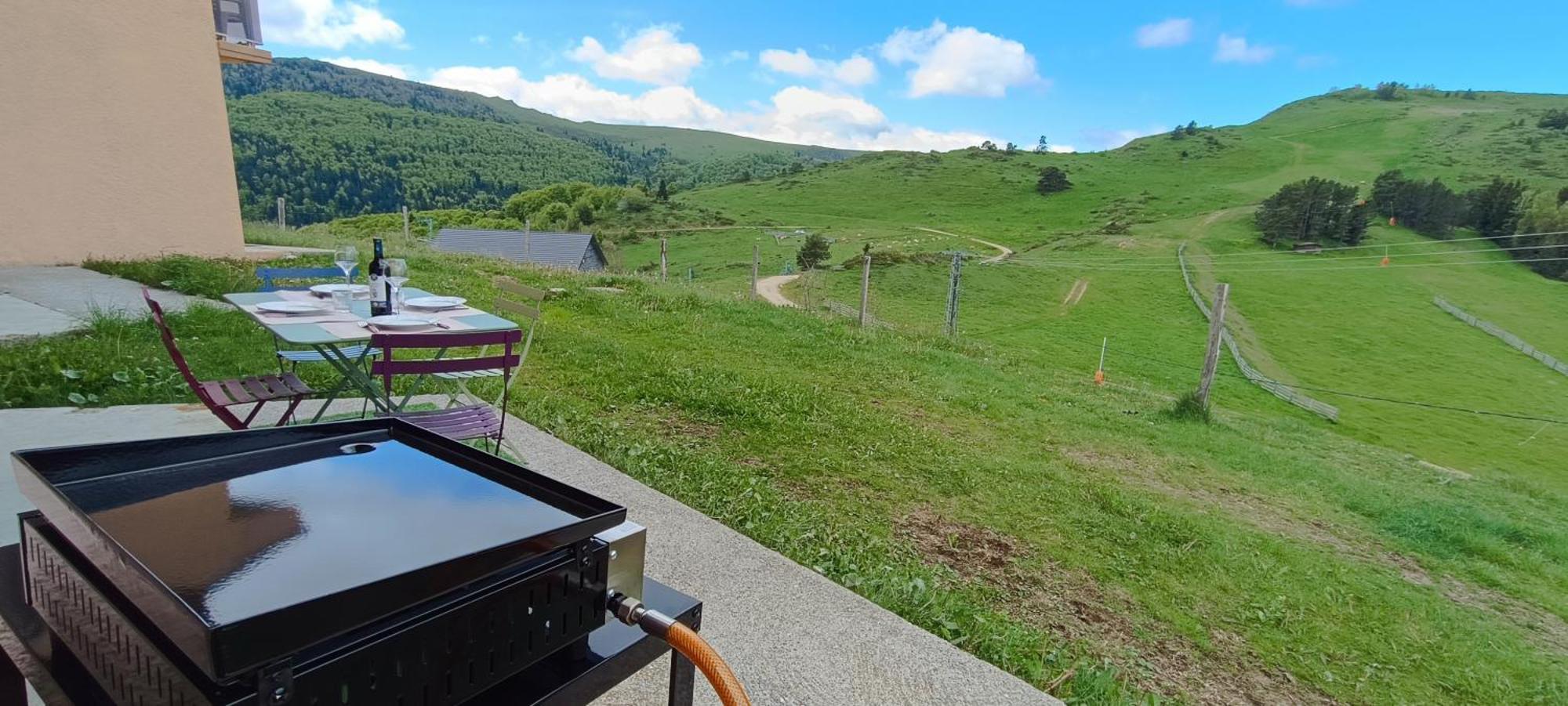 Gite Avec Vue Exceptionnelle Sur Les Montagnes Camurac Exterior photo