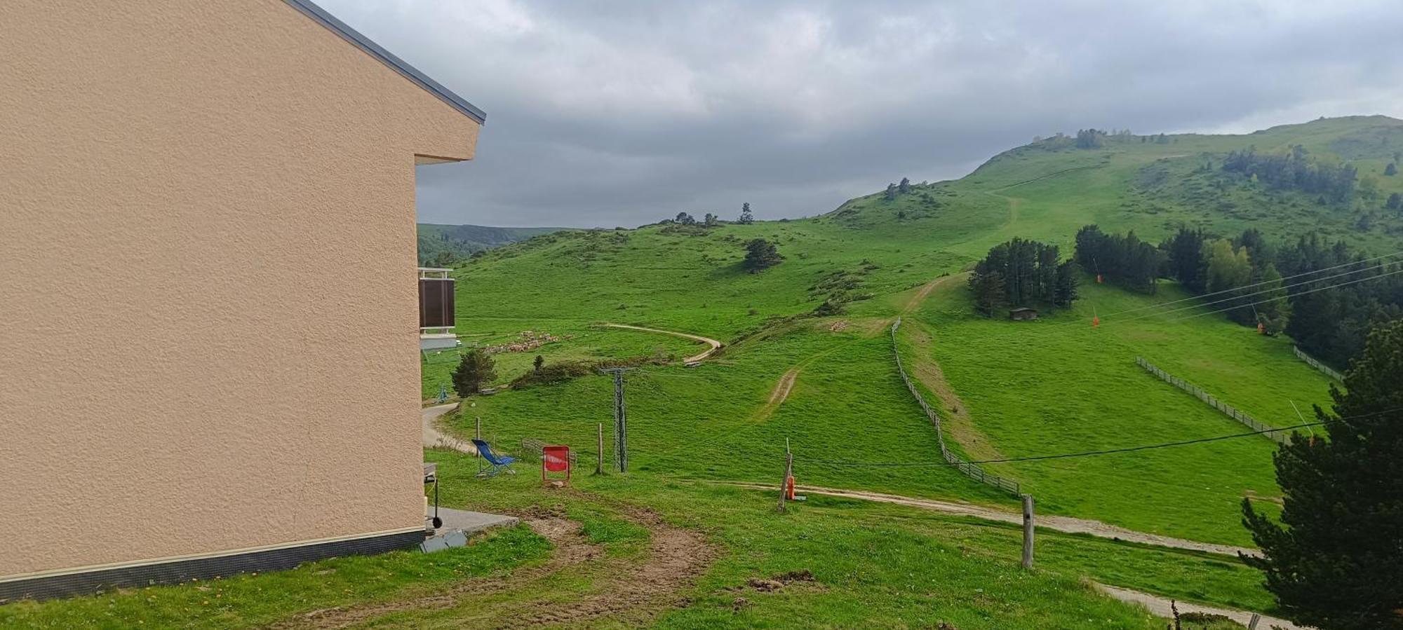 Gite Avec Vue Exceptionnelle Sur Les Montagnes Camurac Exterior photo